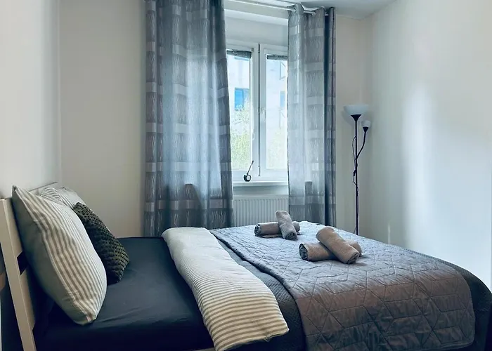 Cozy Place With A Balcony Apartamento